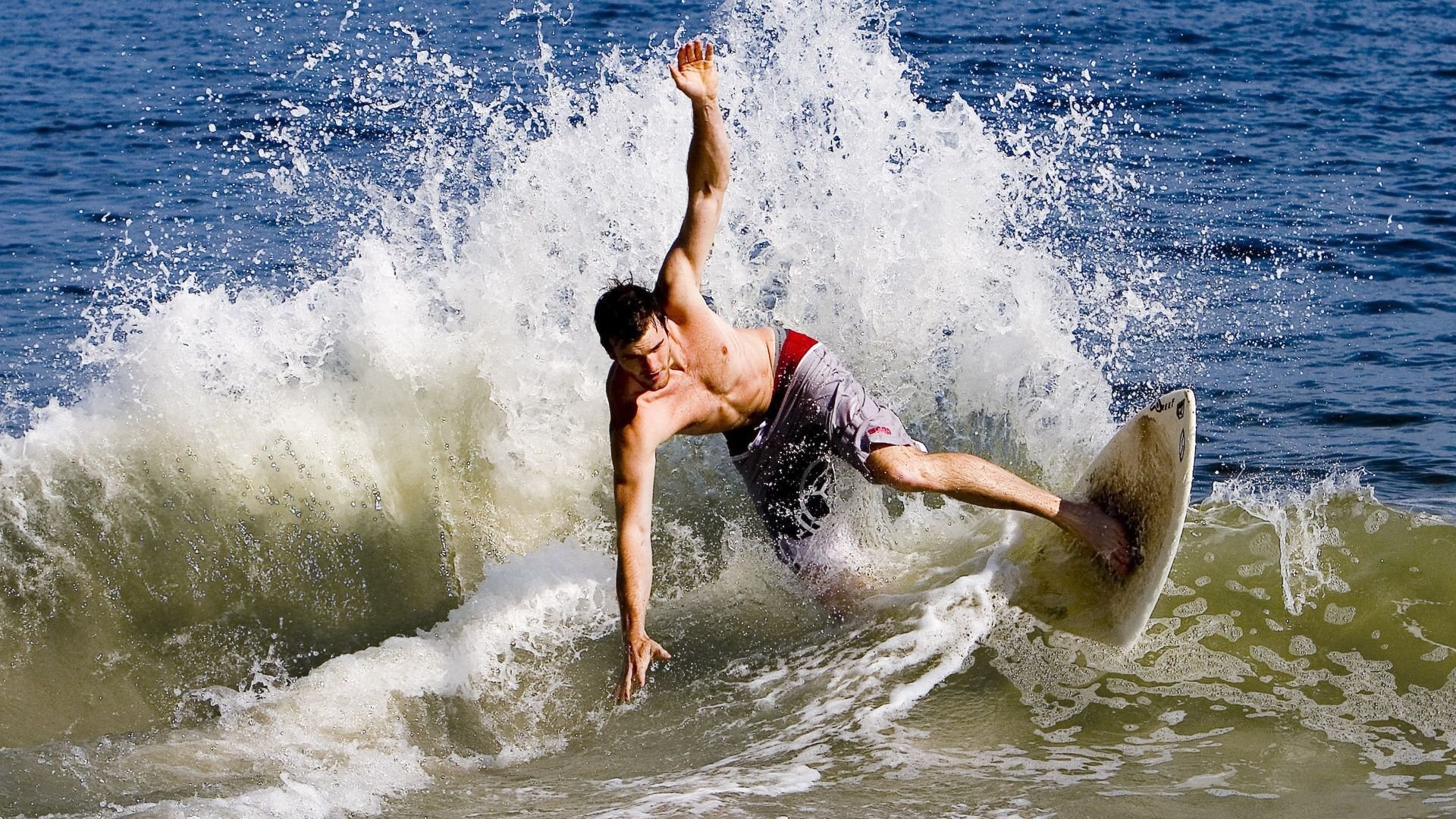 铁血防线锁死斗牛士,赖斯在梦剧场焦点战主宰全场